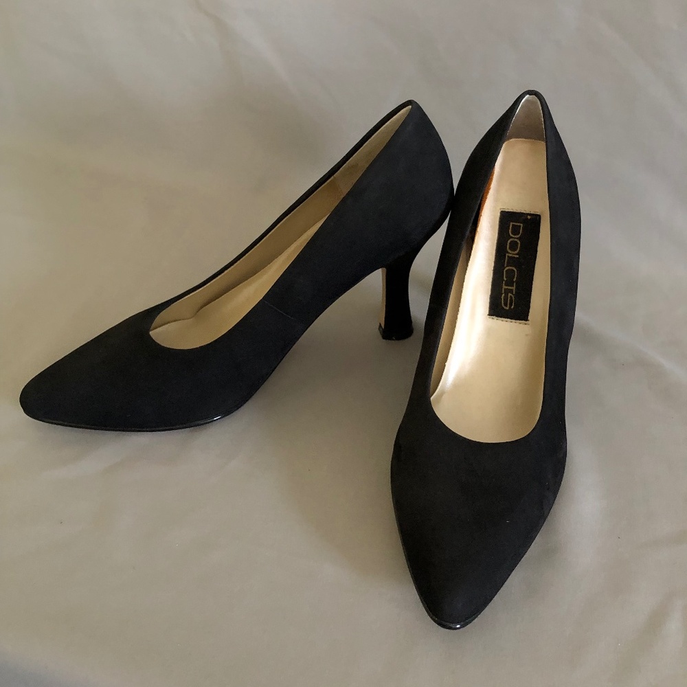 Dolcis Black Pointed Toe Heels